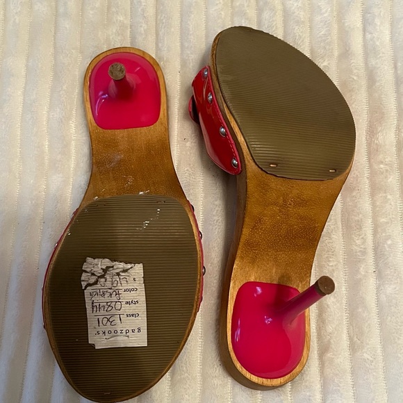 SOLD. Mia Women's Red Wooden Pump Leather Sandels with Wooden Heel - Picture 6 of 10